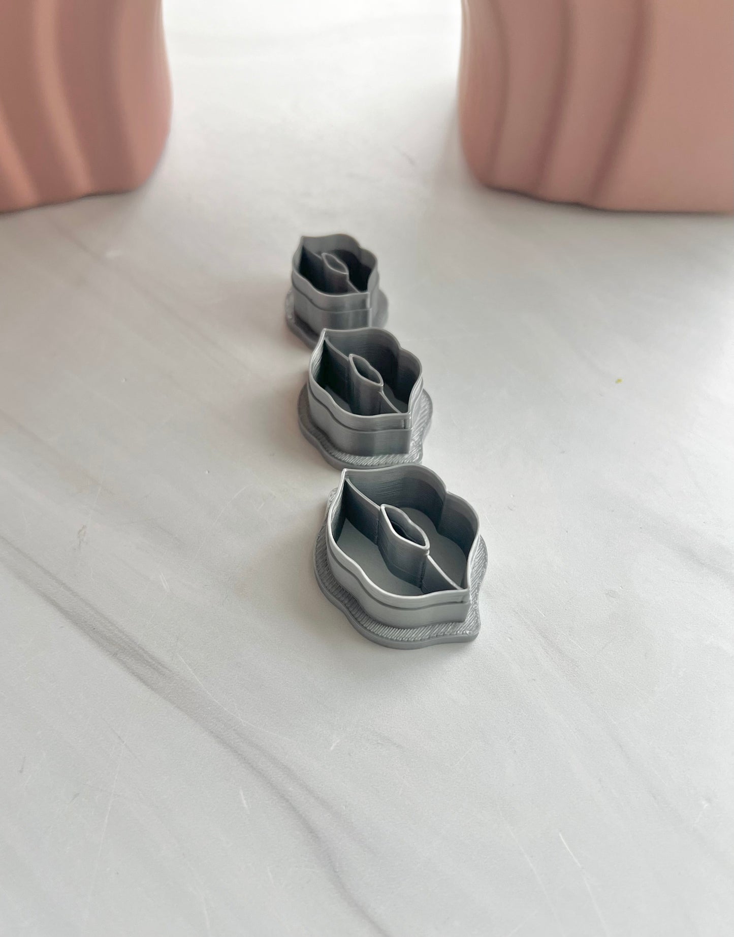 Embossed Lips Cutter