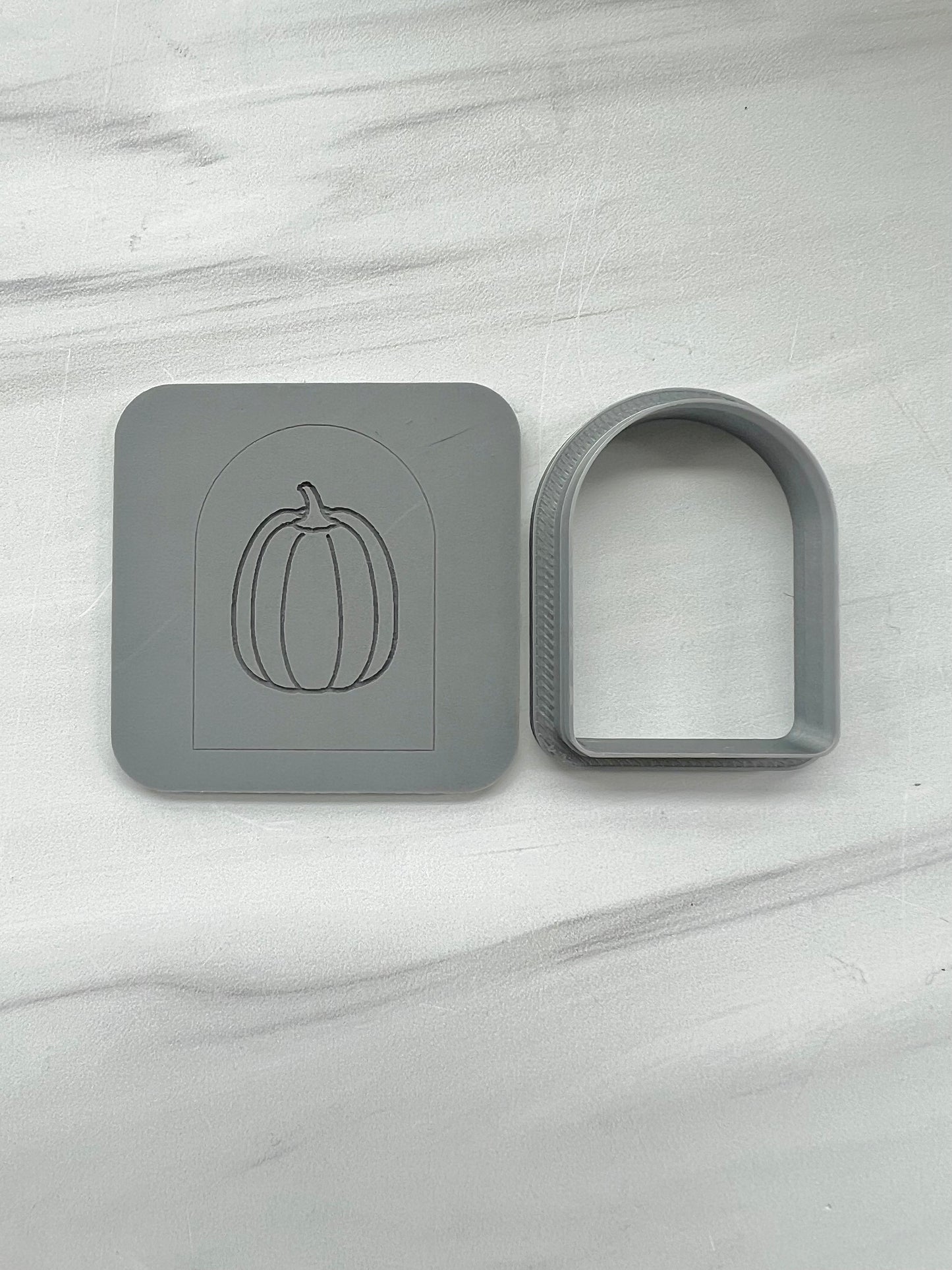 Pumpkin Texture Square with Arch Cutter