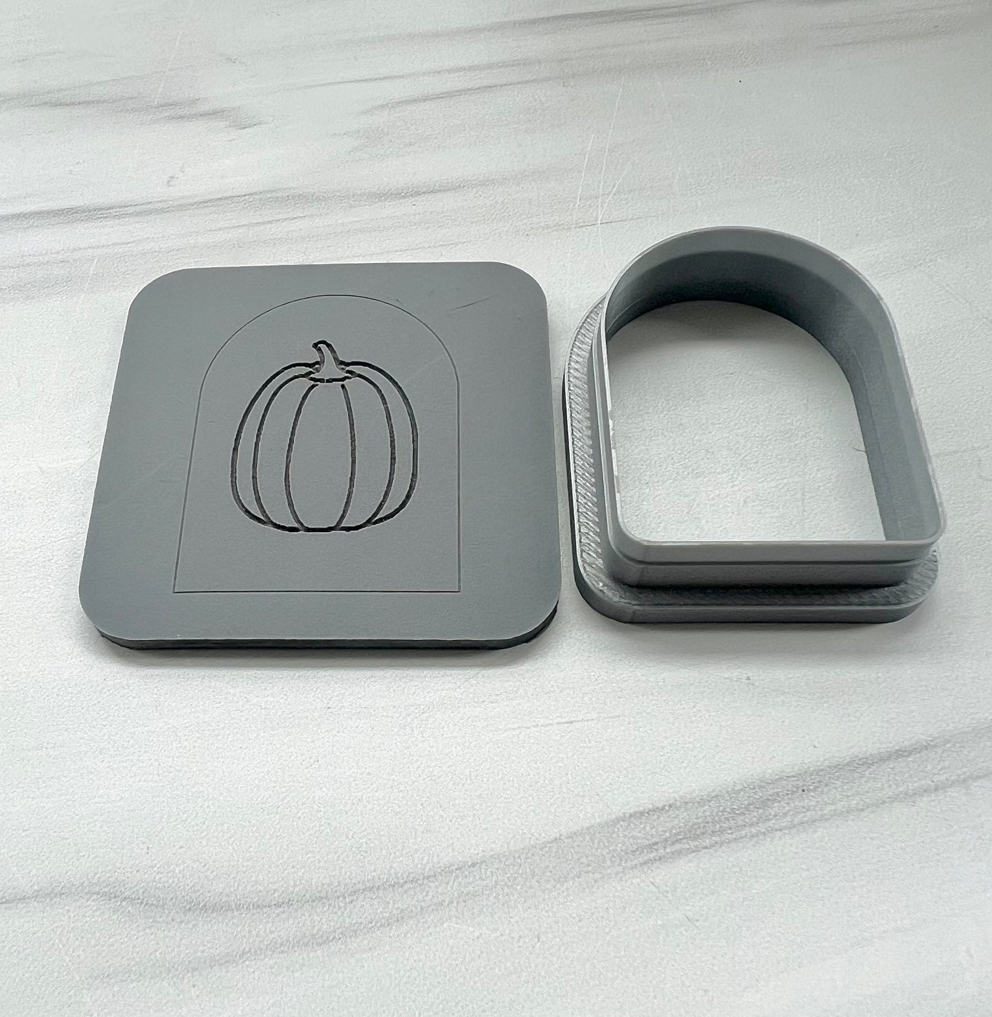 Pumpkin Texture Square with Arch Cutter