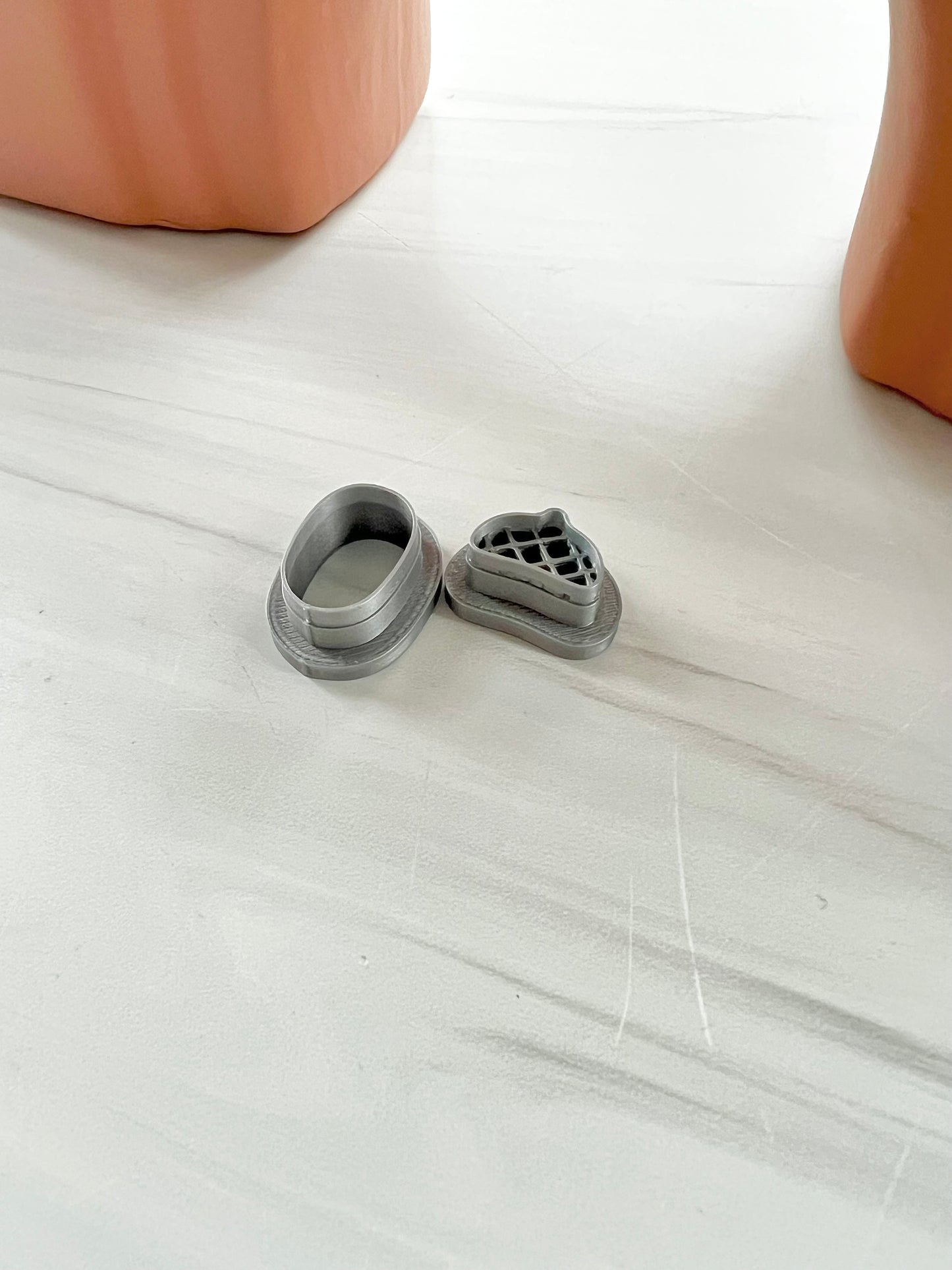 Acorn with Separate Top Cutter Set
