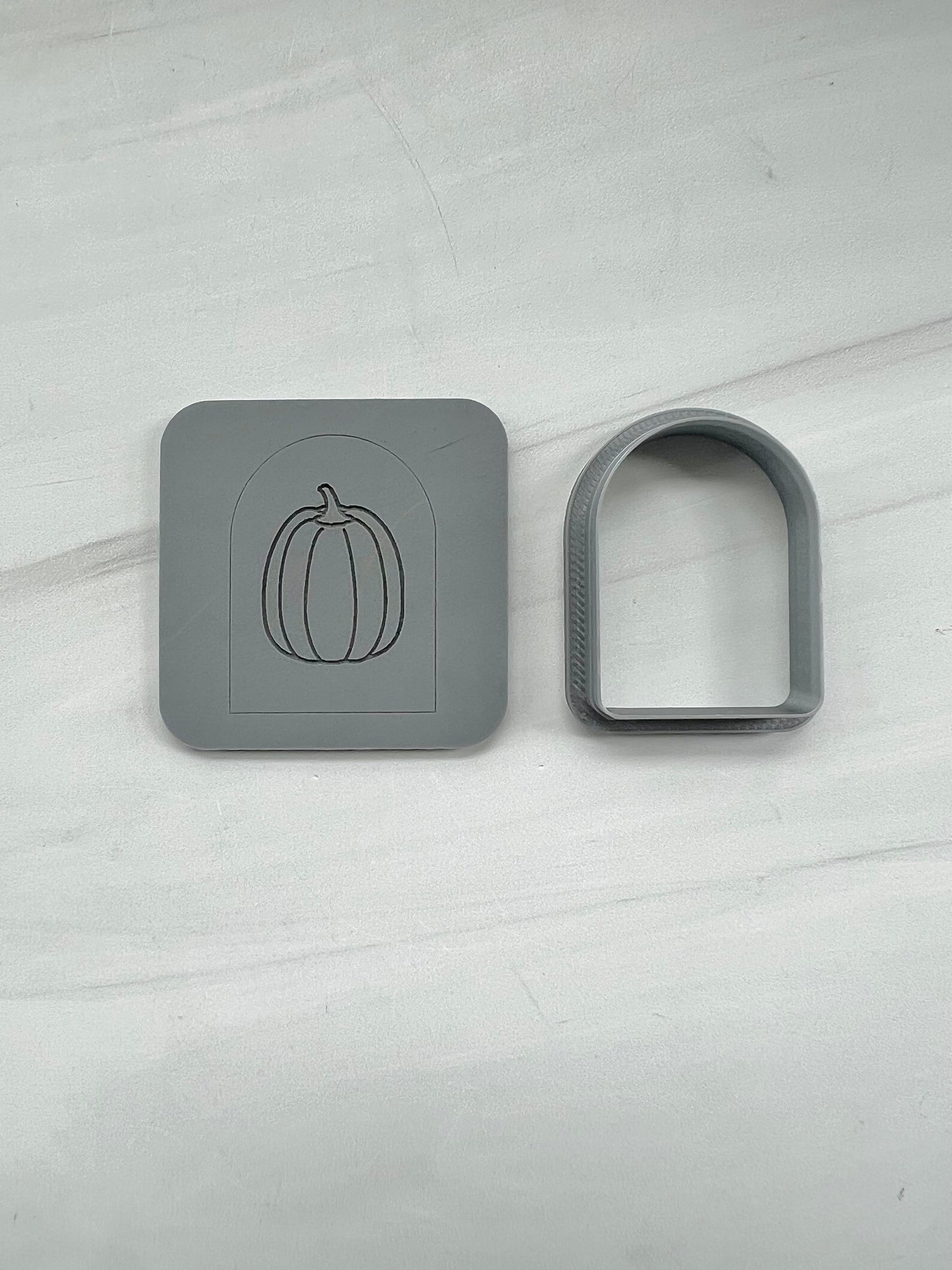 Pumpkin Texture Square with Arch Cutter
