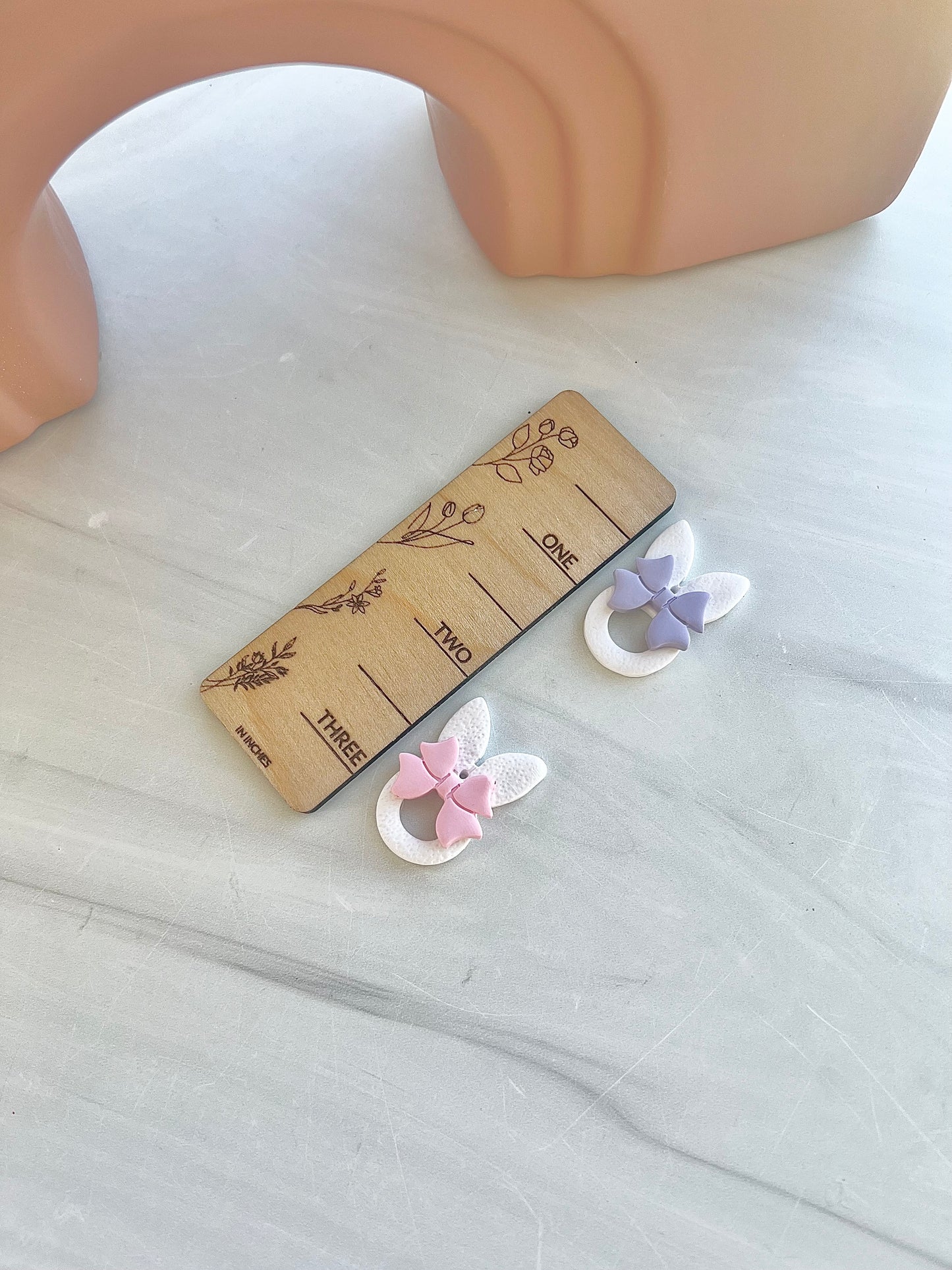 Bunny Cutout with Bow Cutter Set