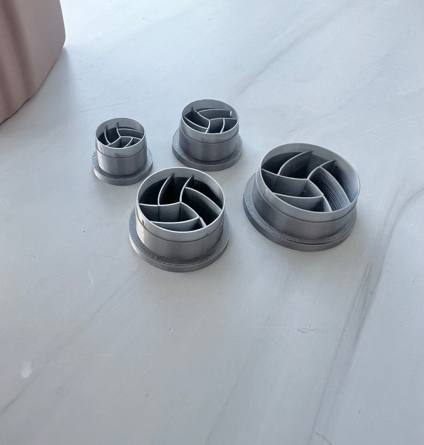 Volleyball Cutter