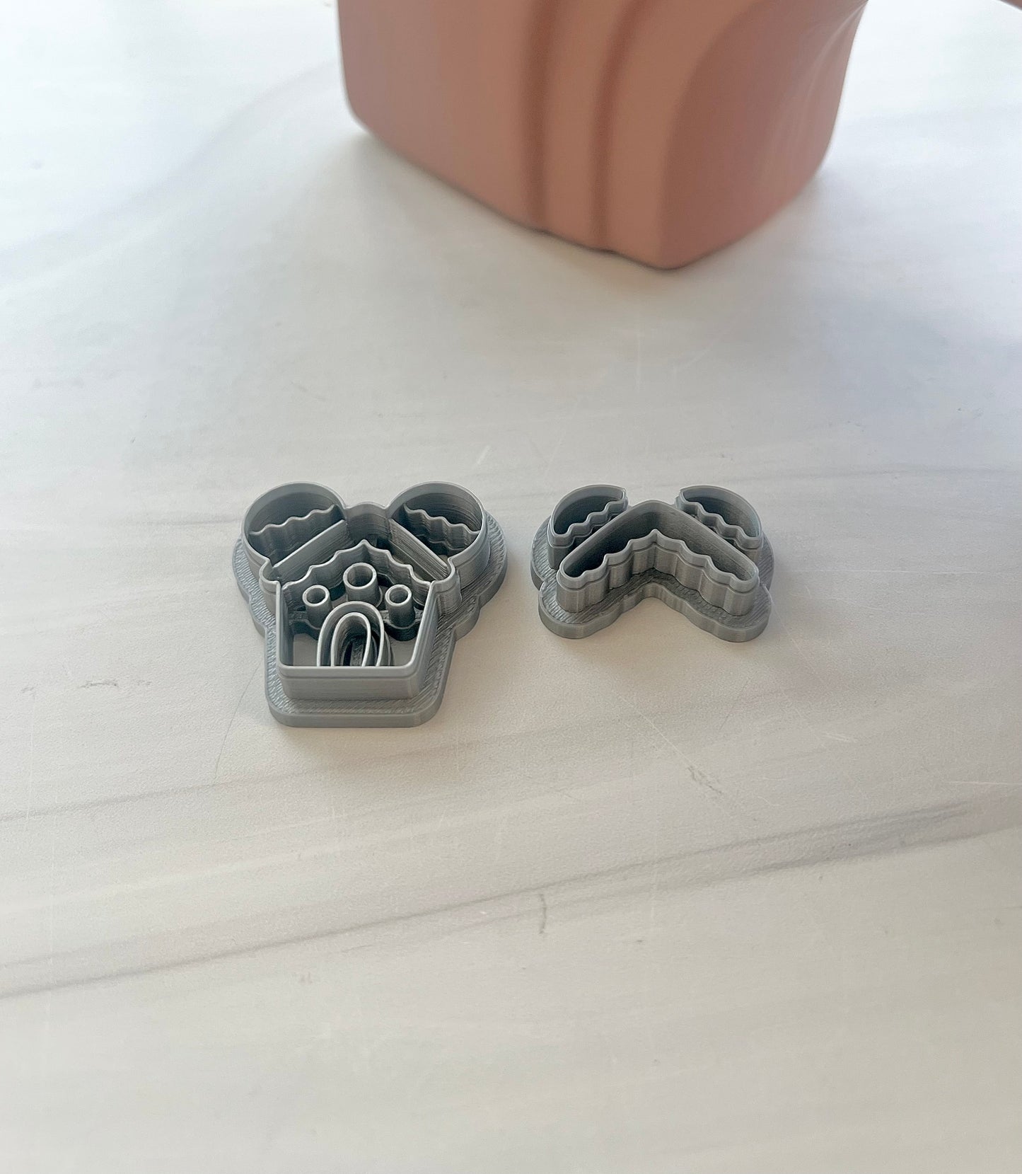 Mouse Gingerbread House Cutter with Separate Icing