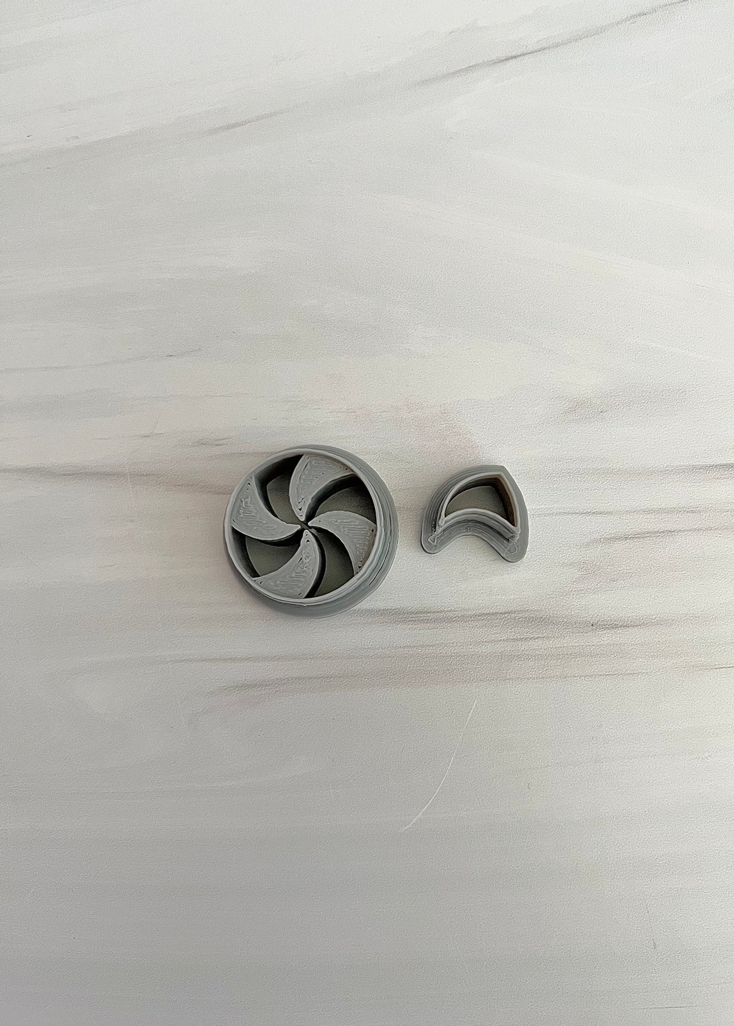 Peppermint Cutter with Separate Swirl