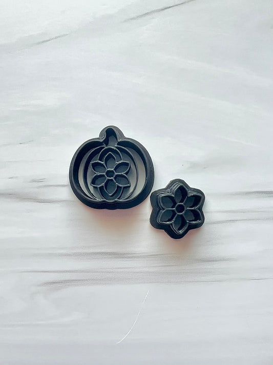 Pumpkin Flower with Separate Flower Cutter