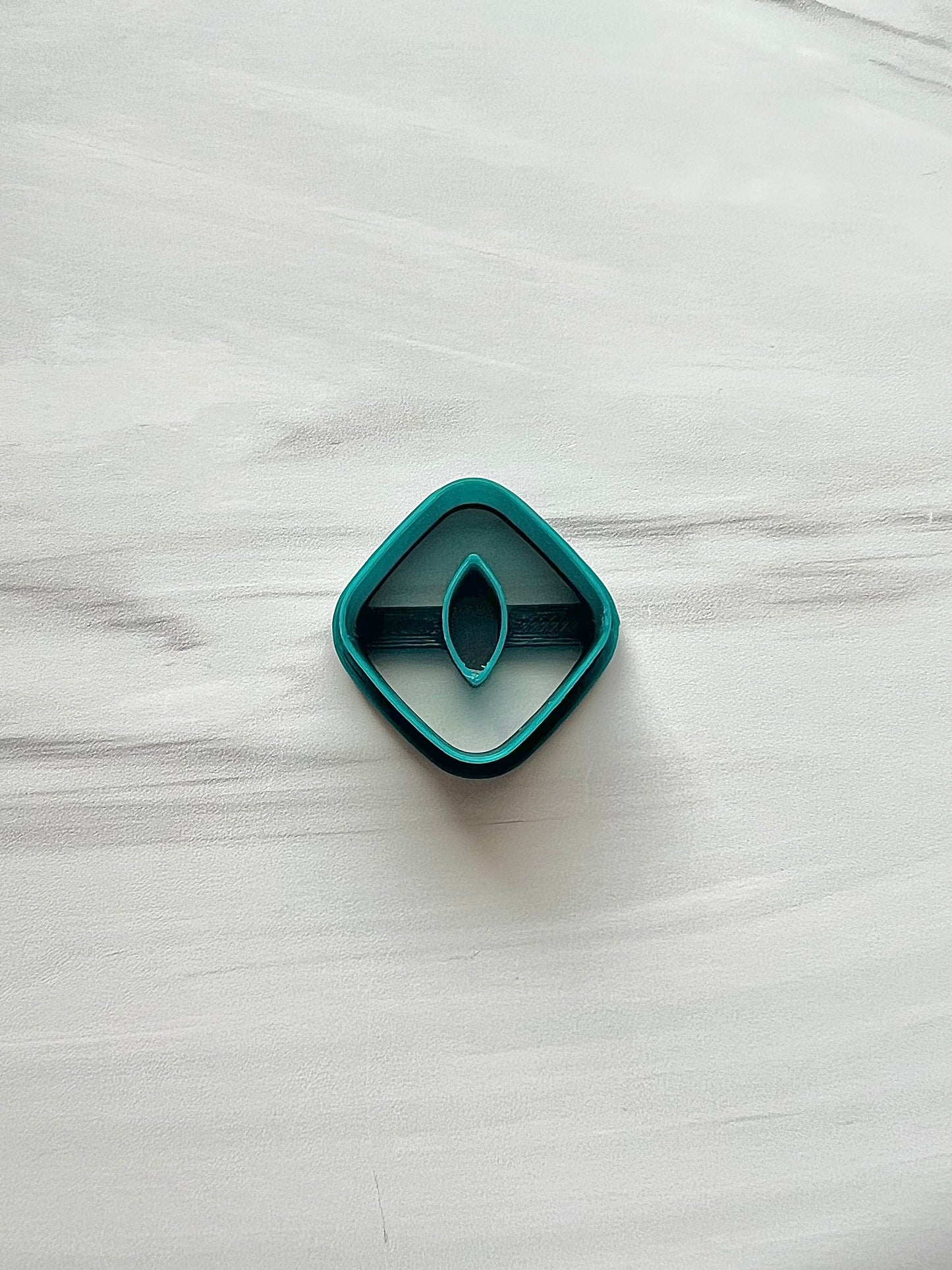 Square Chain Donut Cutter