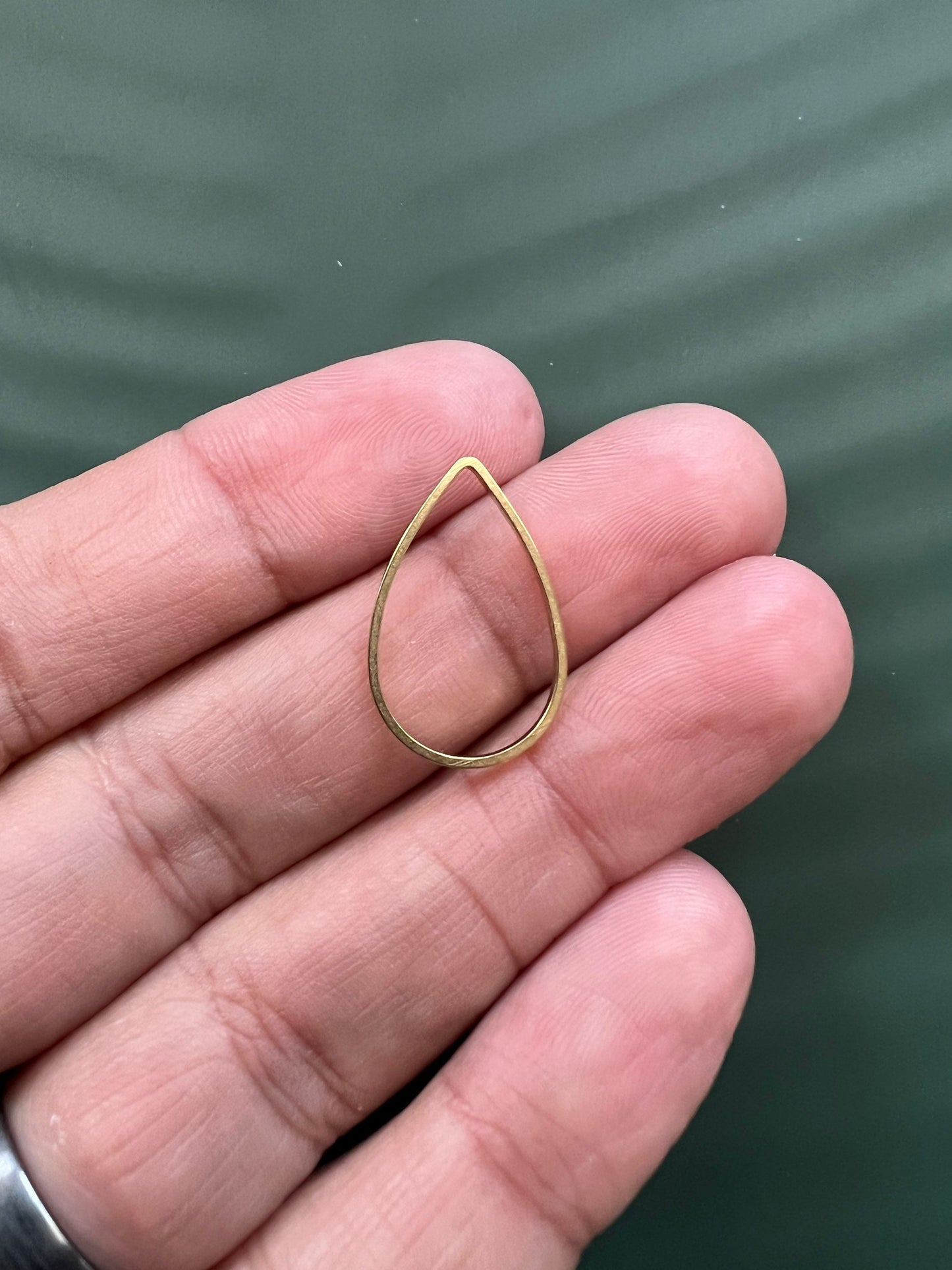 6pcs Brass Drops - Multiple Sizes