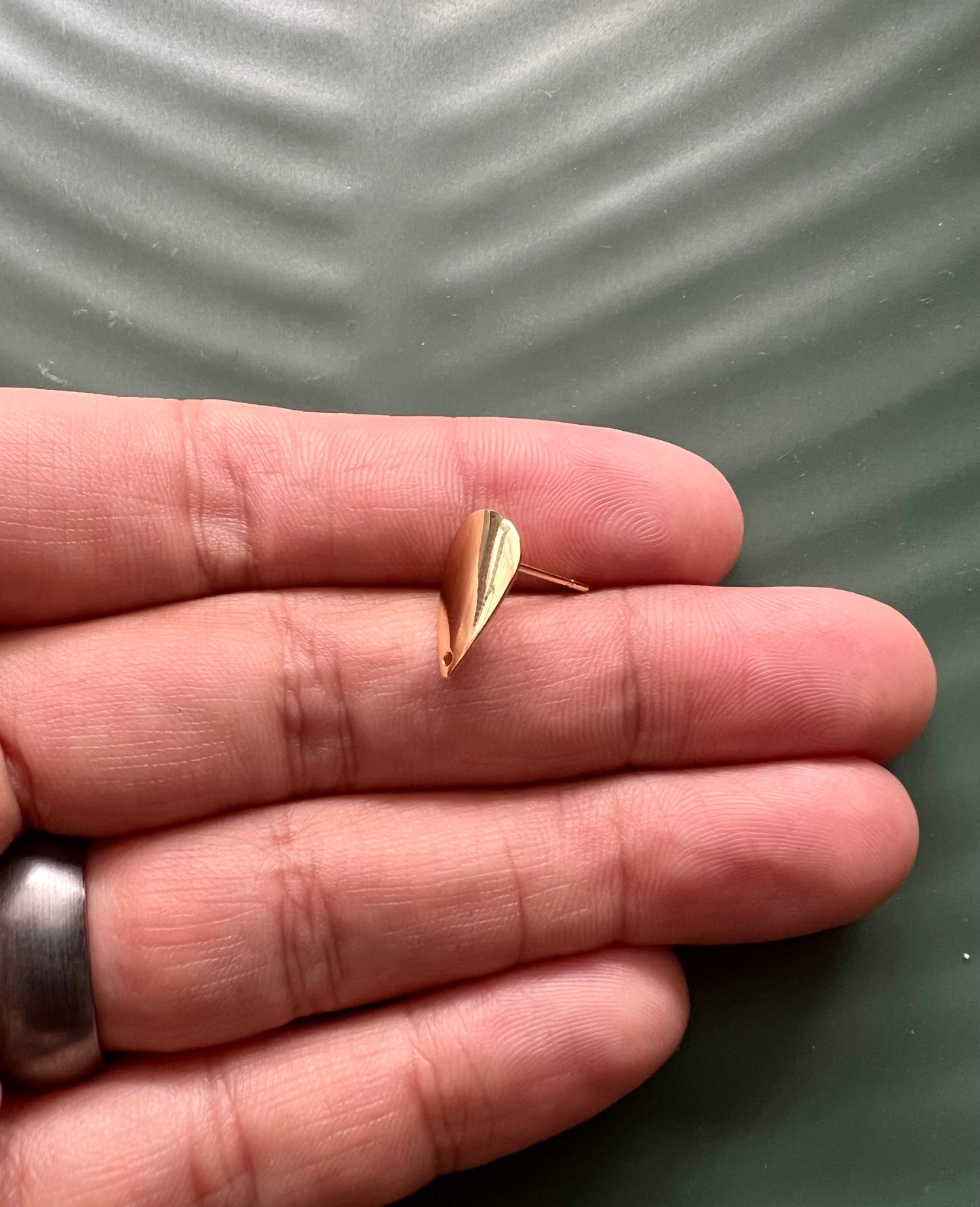 6pcs Gold Plated Brass Teardrop Stud Posts with Connector