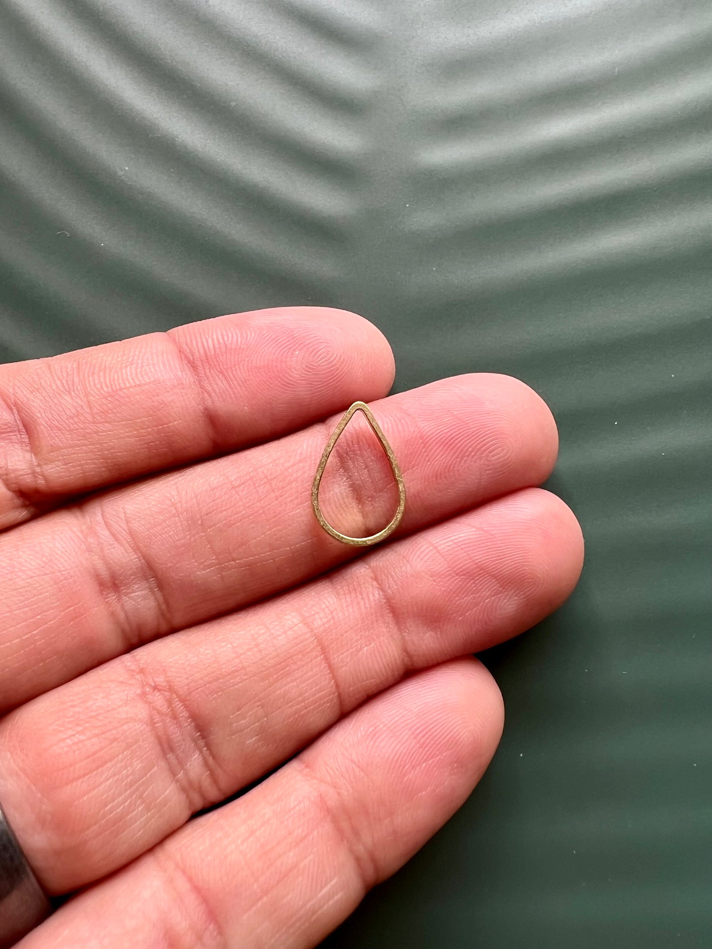 6pcs Brass Drops - Multiple Sizes