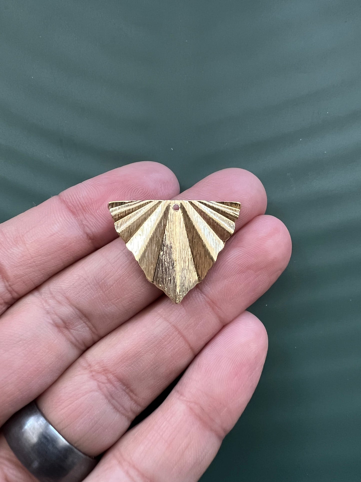 6pcs Brass Textured Triangles