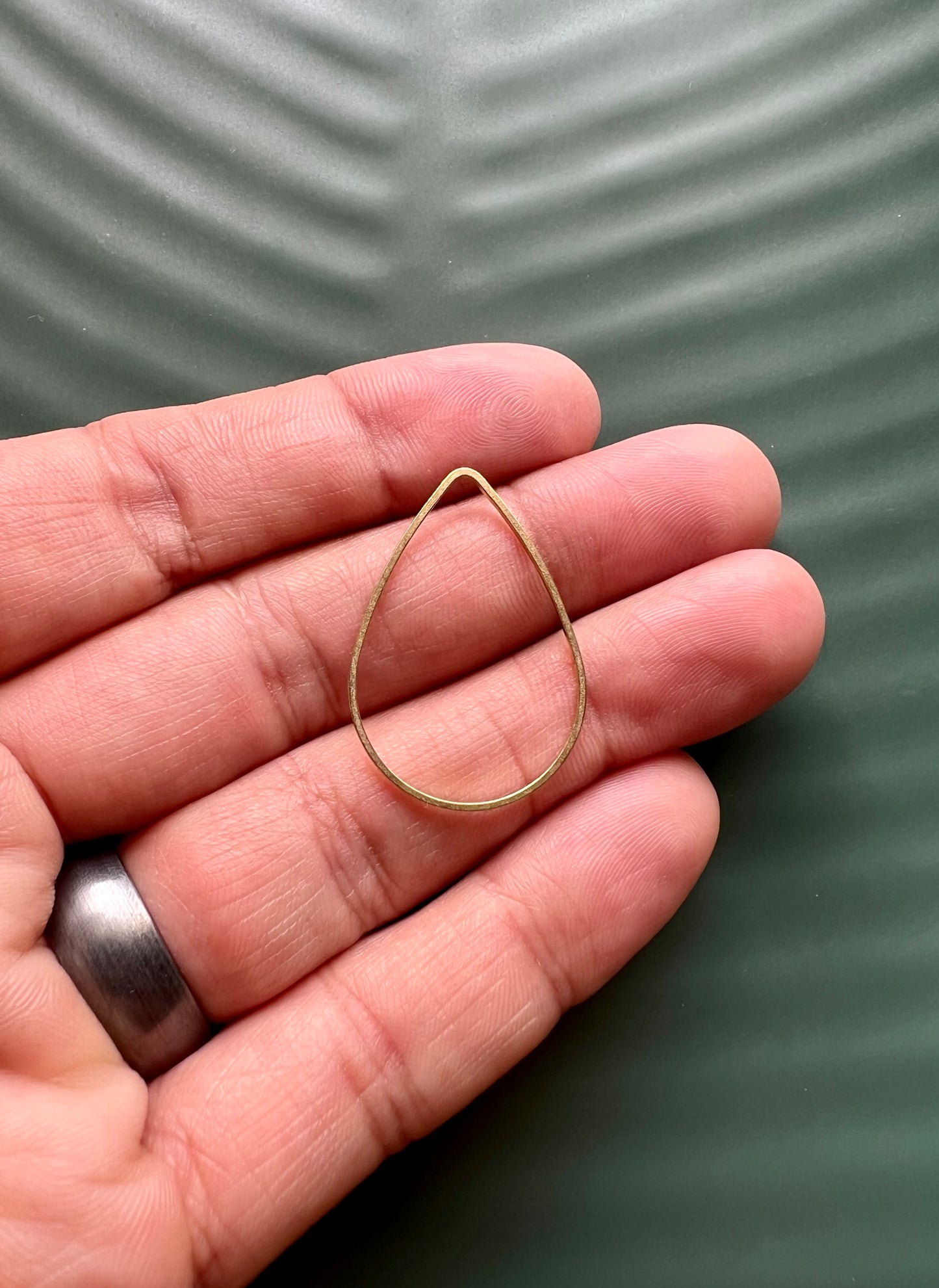 6pcs Brass Drops - Multiple Sizes