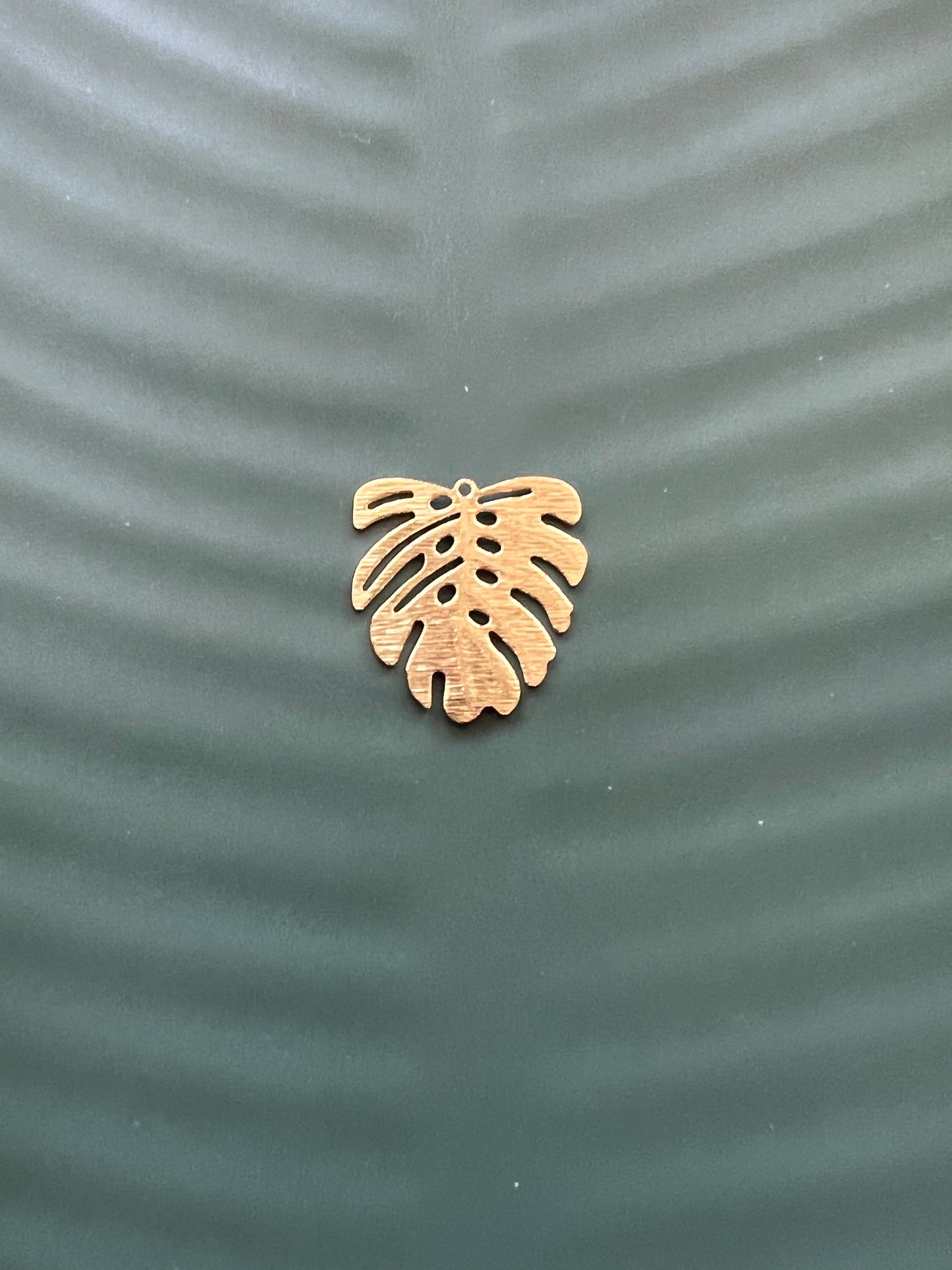 6pcs Brass Textured Monstera Leaves