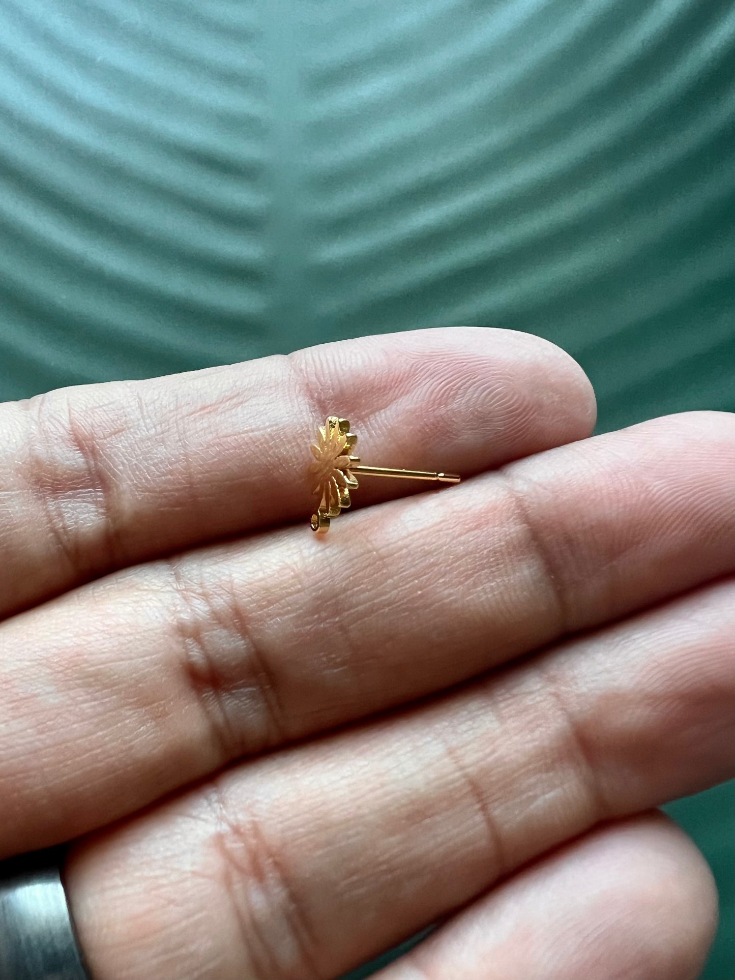 4pcs 18k Gold Plated Flower Stud Posts with Connector