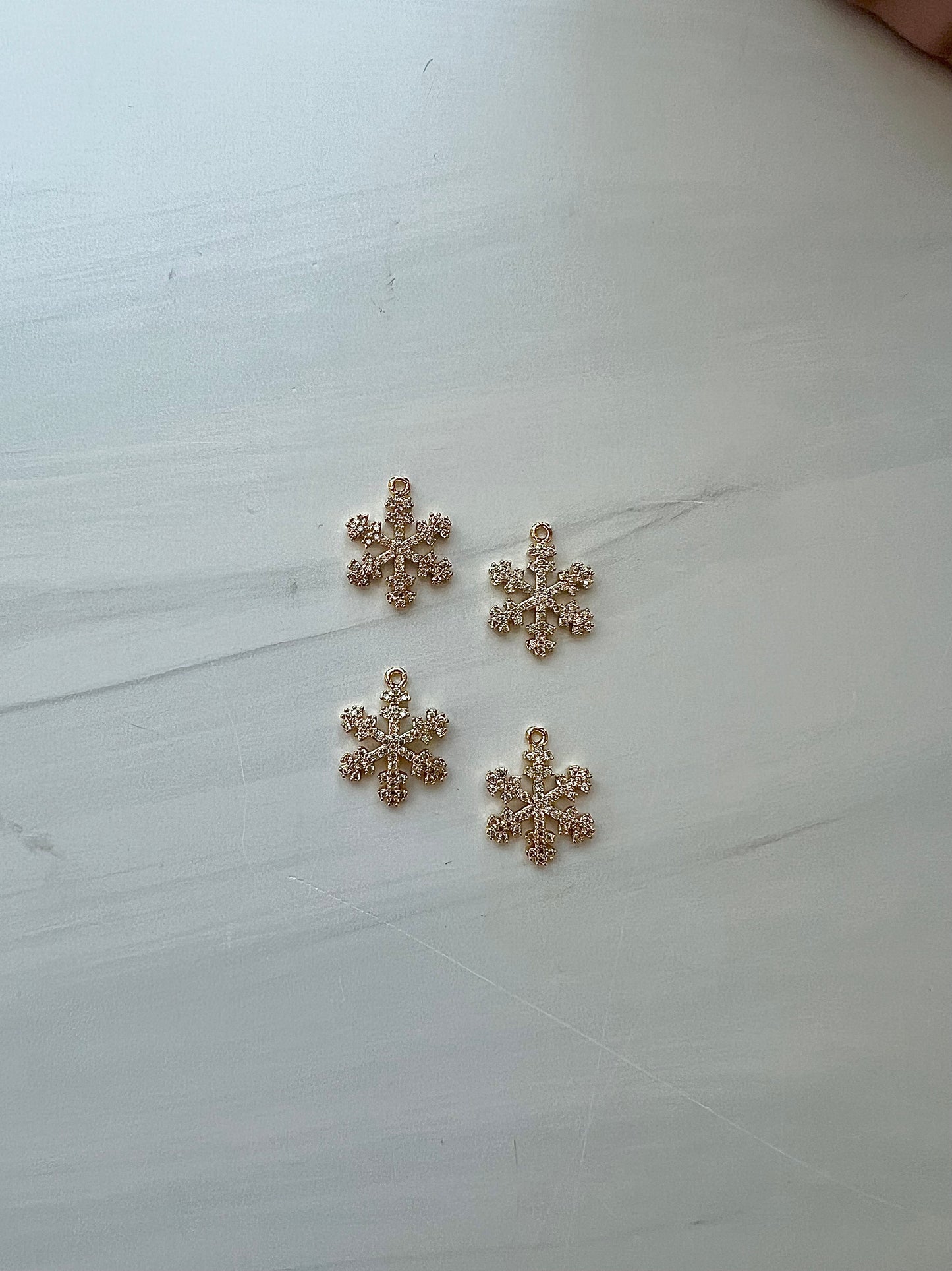 4pcs Cubic Zirconia Snowflake Connectors