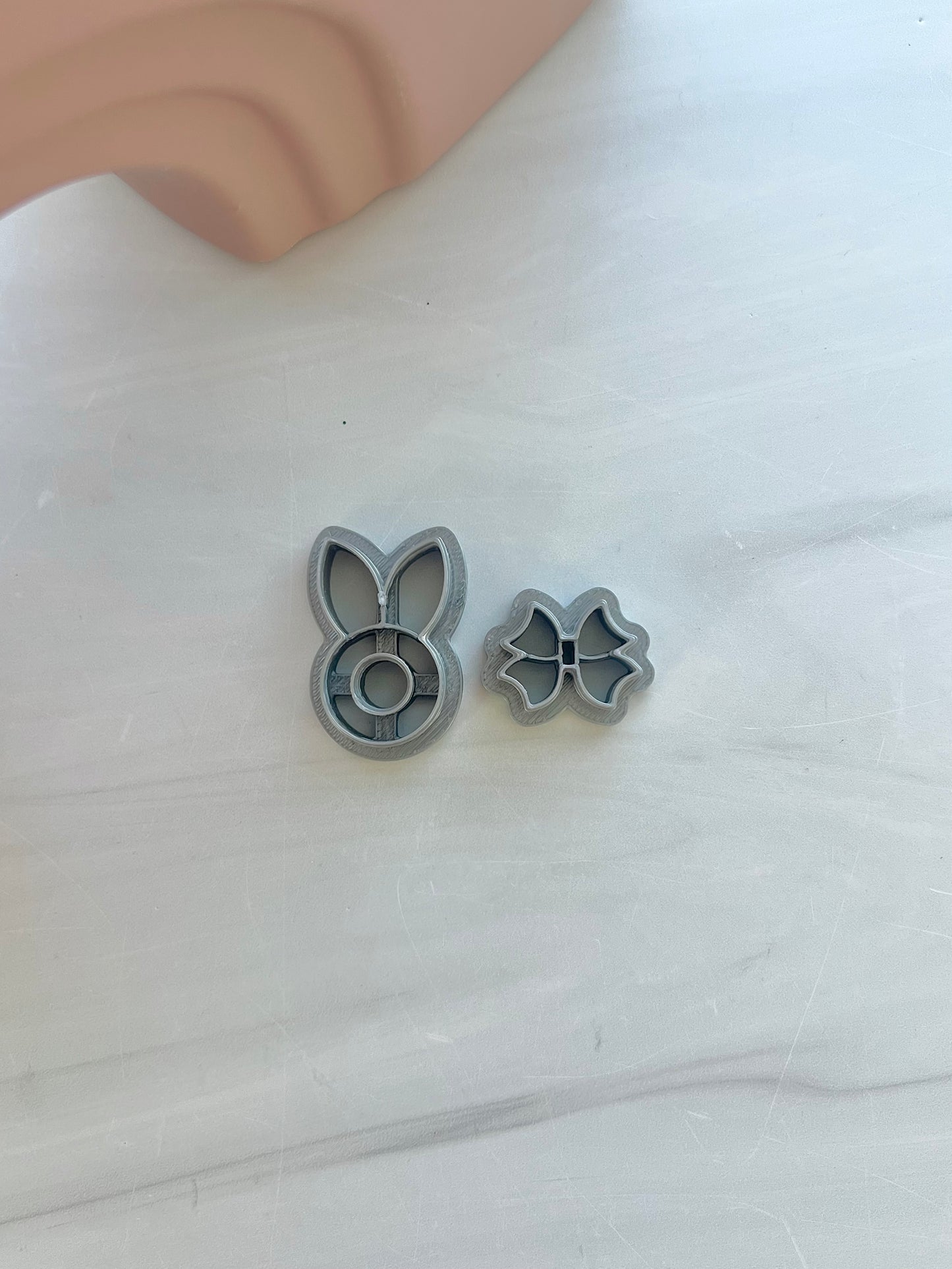 Bunny Cutout with Bow Cutter Set