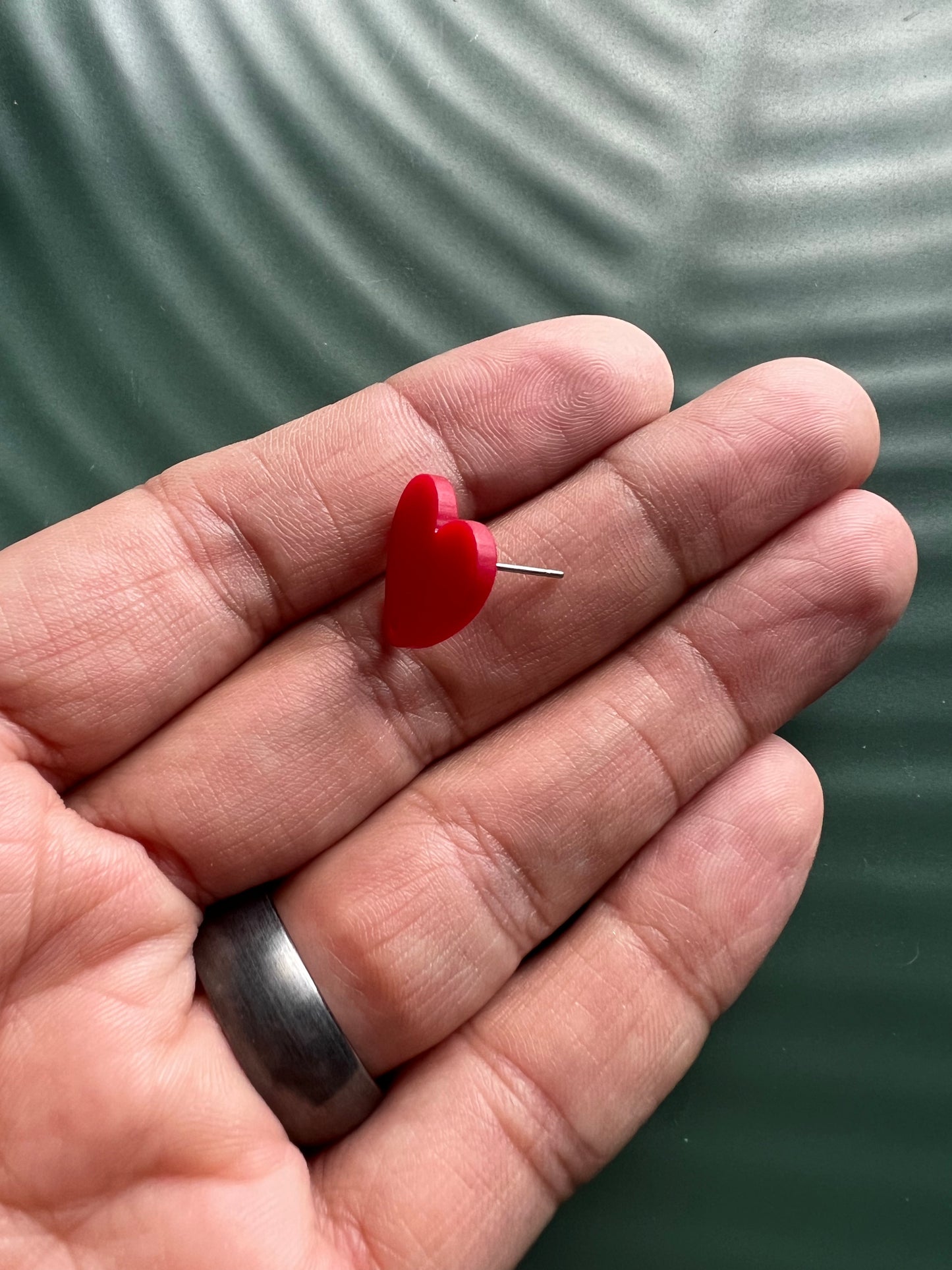 6pcs Red Acrylic Heart Stud Post with Connector