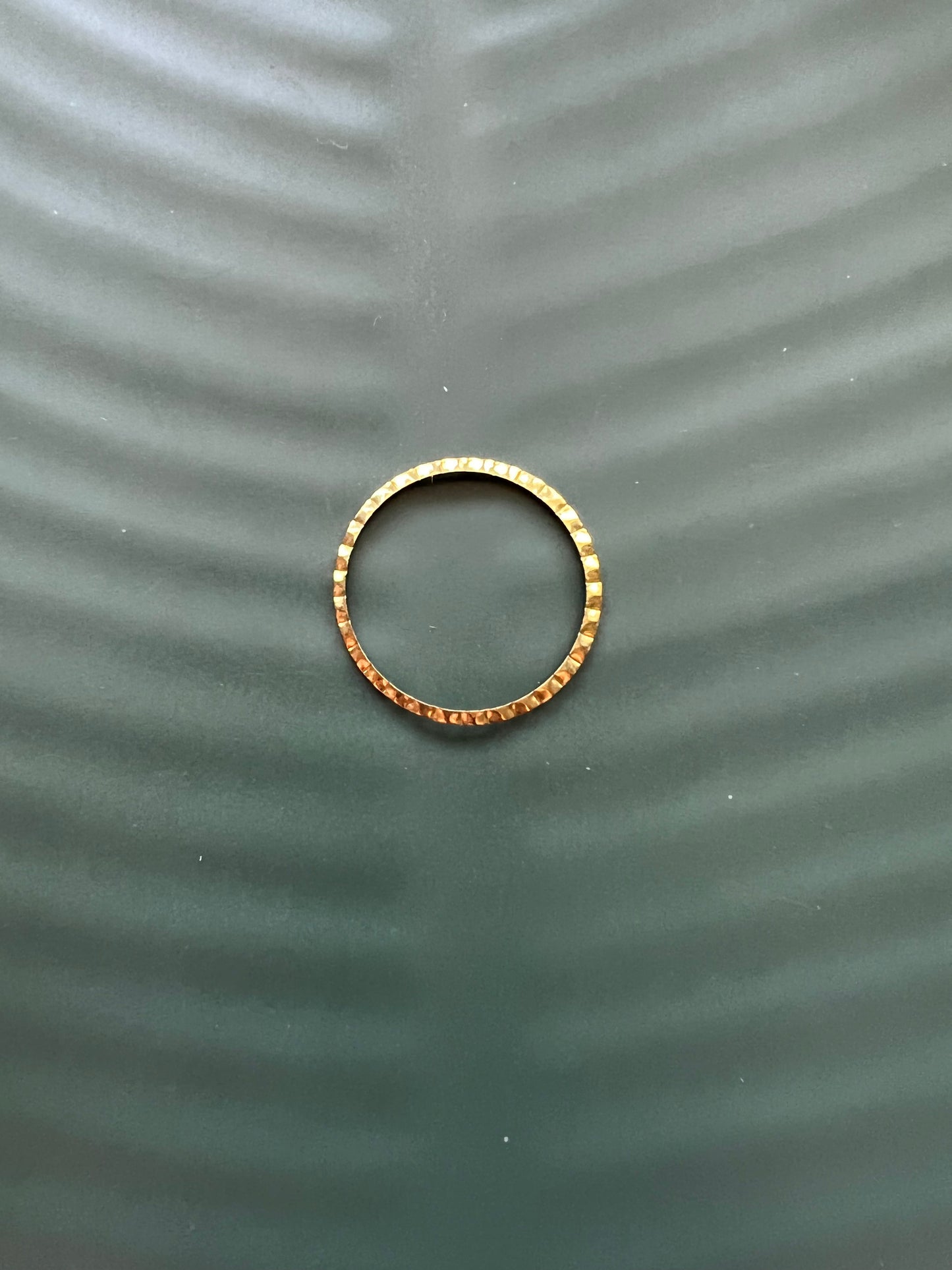 6pcs Brass Textured Circle Connectors - 25mm