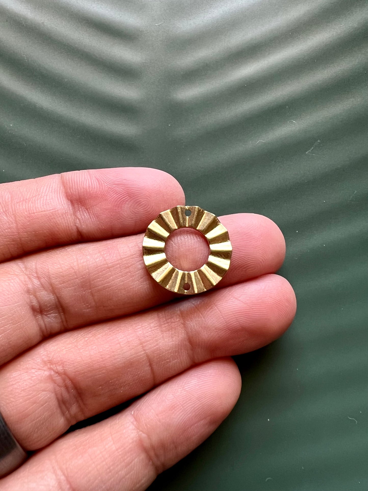 6pcs Brass Textured Connectors
